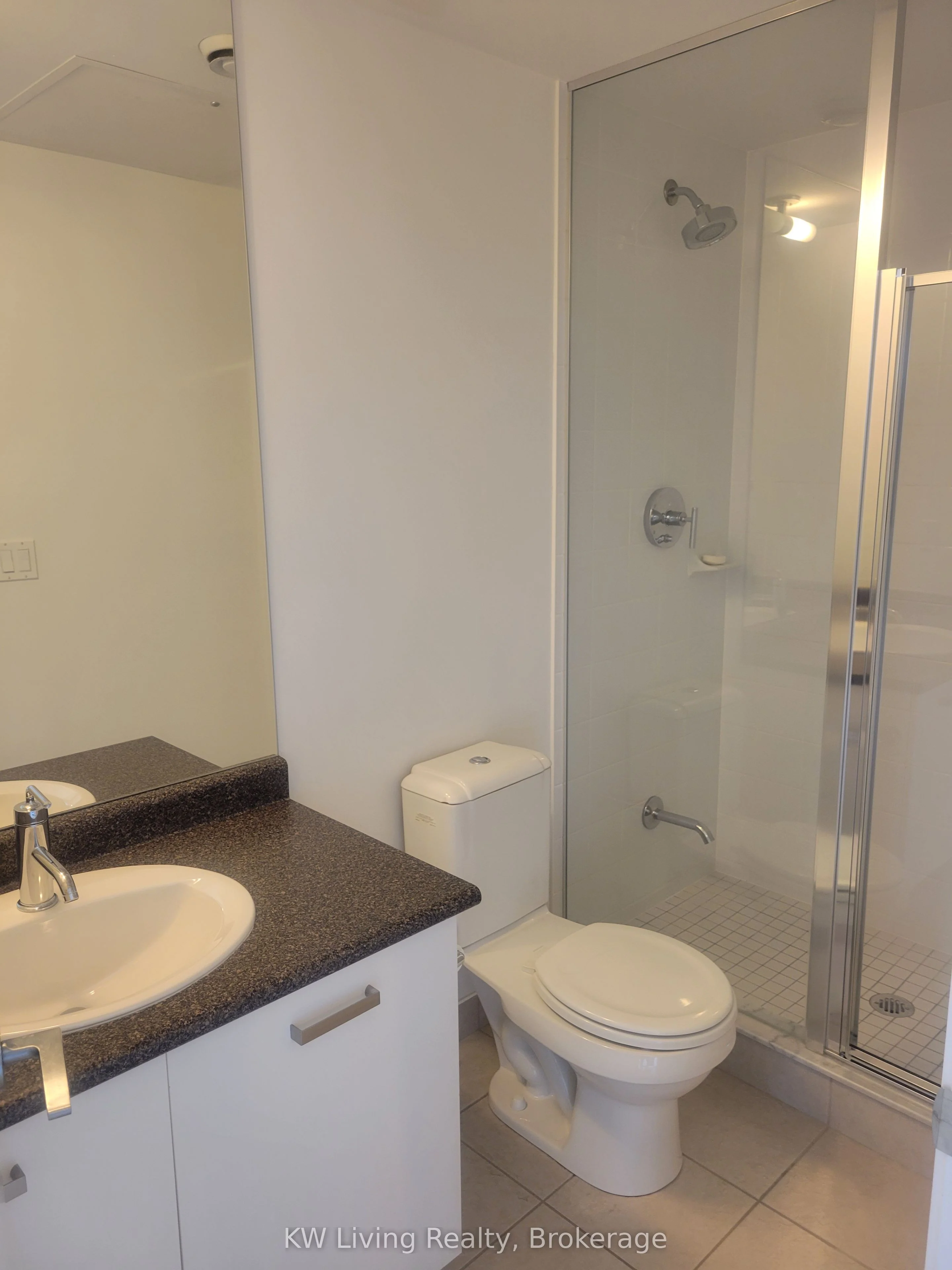 832 Bay Street 1408, Toronto C01, ON M5S 1Z6
