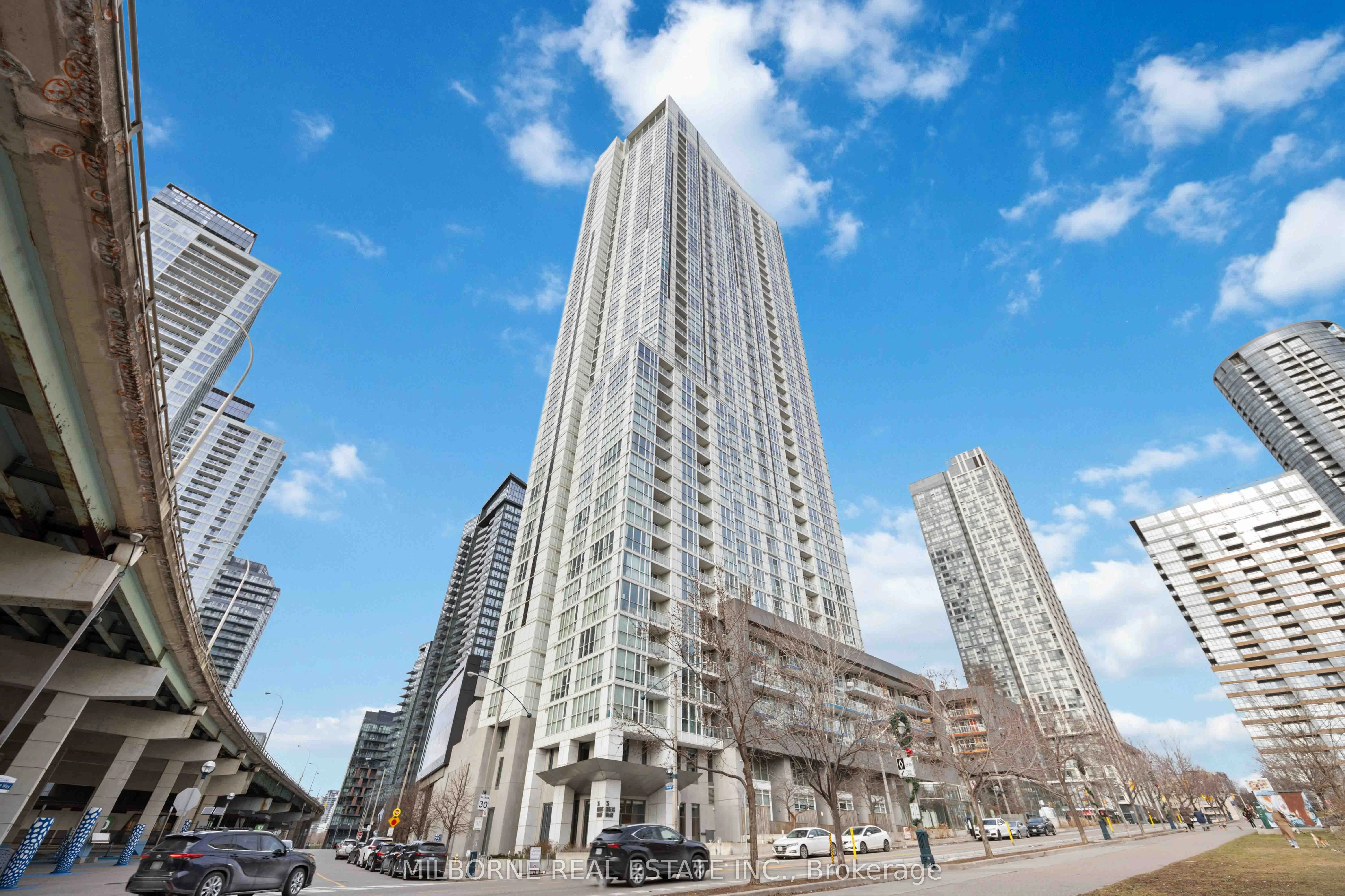 Condo Apartment in Toronto