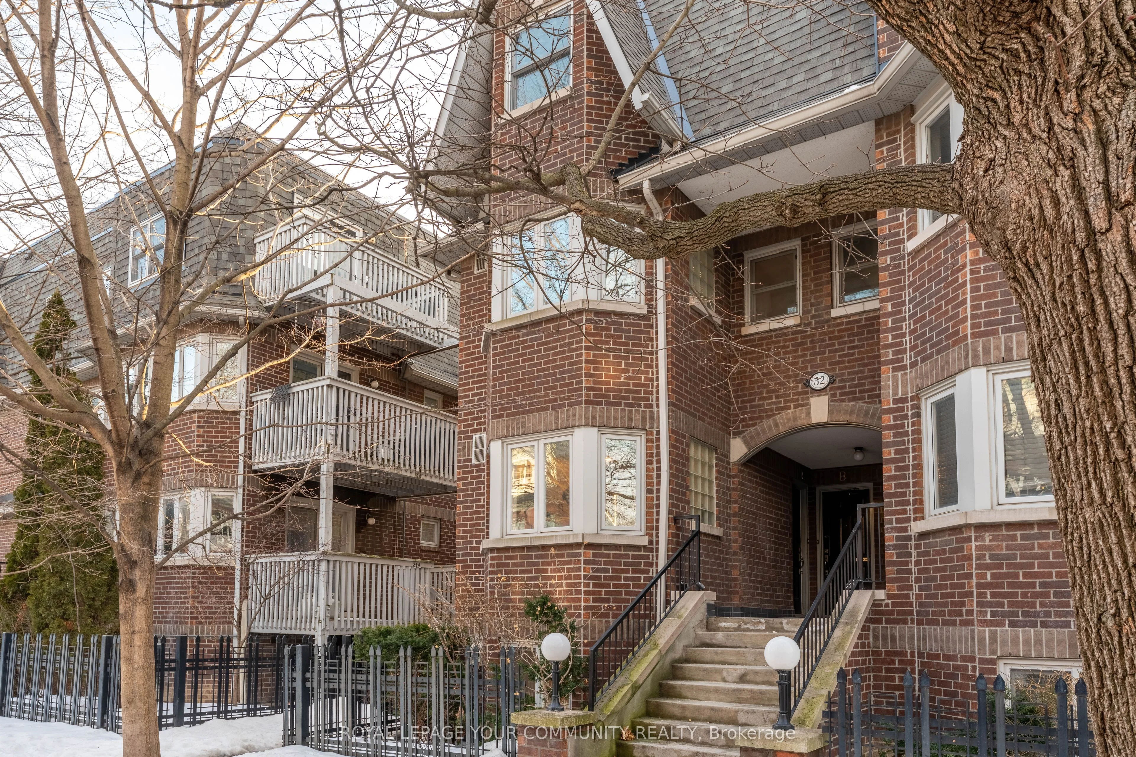 Condo Townhouse in Toronto
