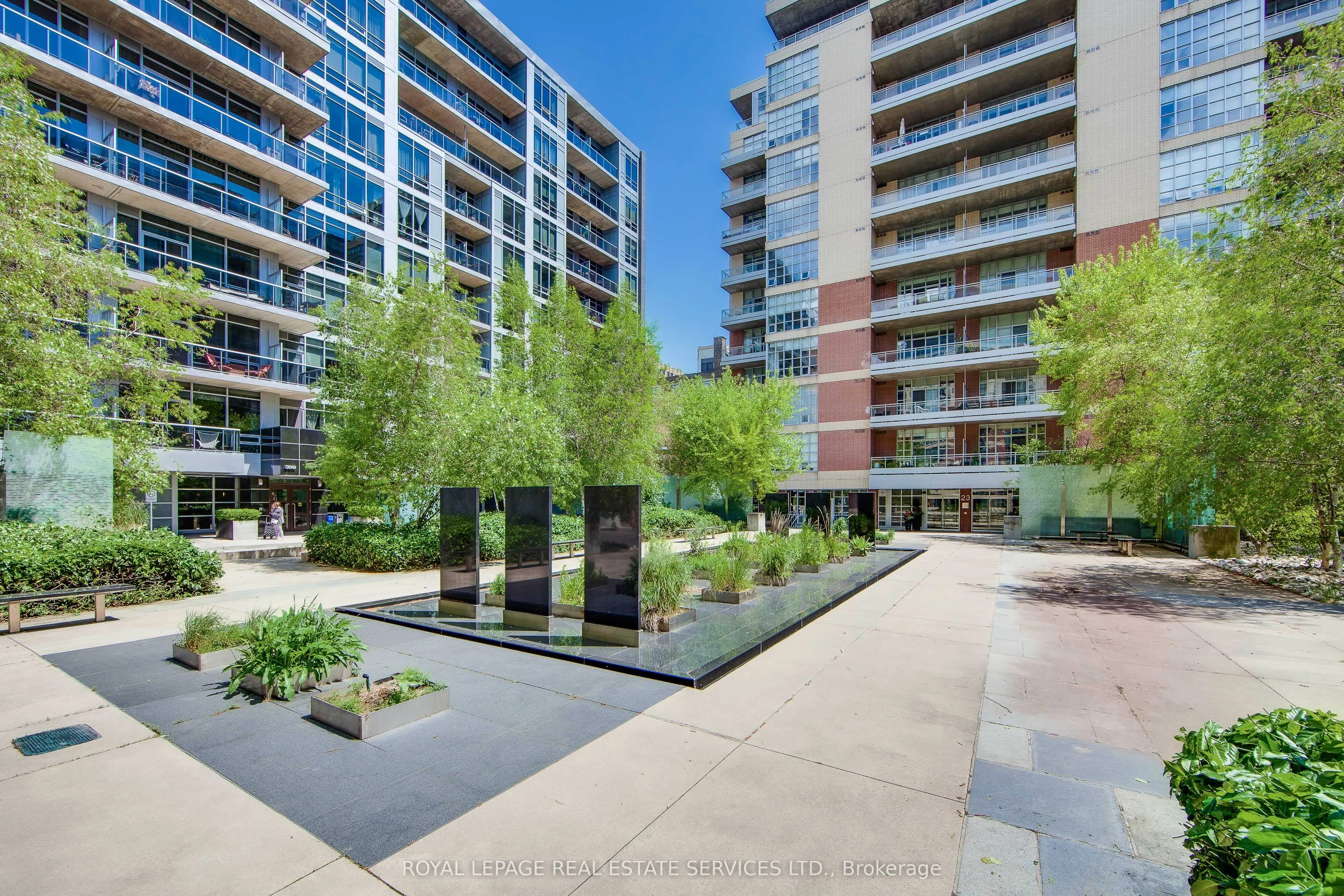 Condo Apartment in Toronto