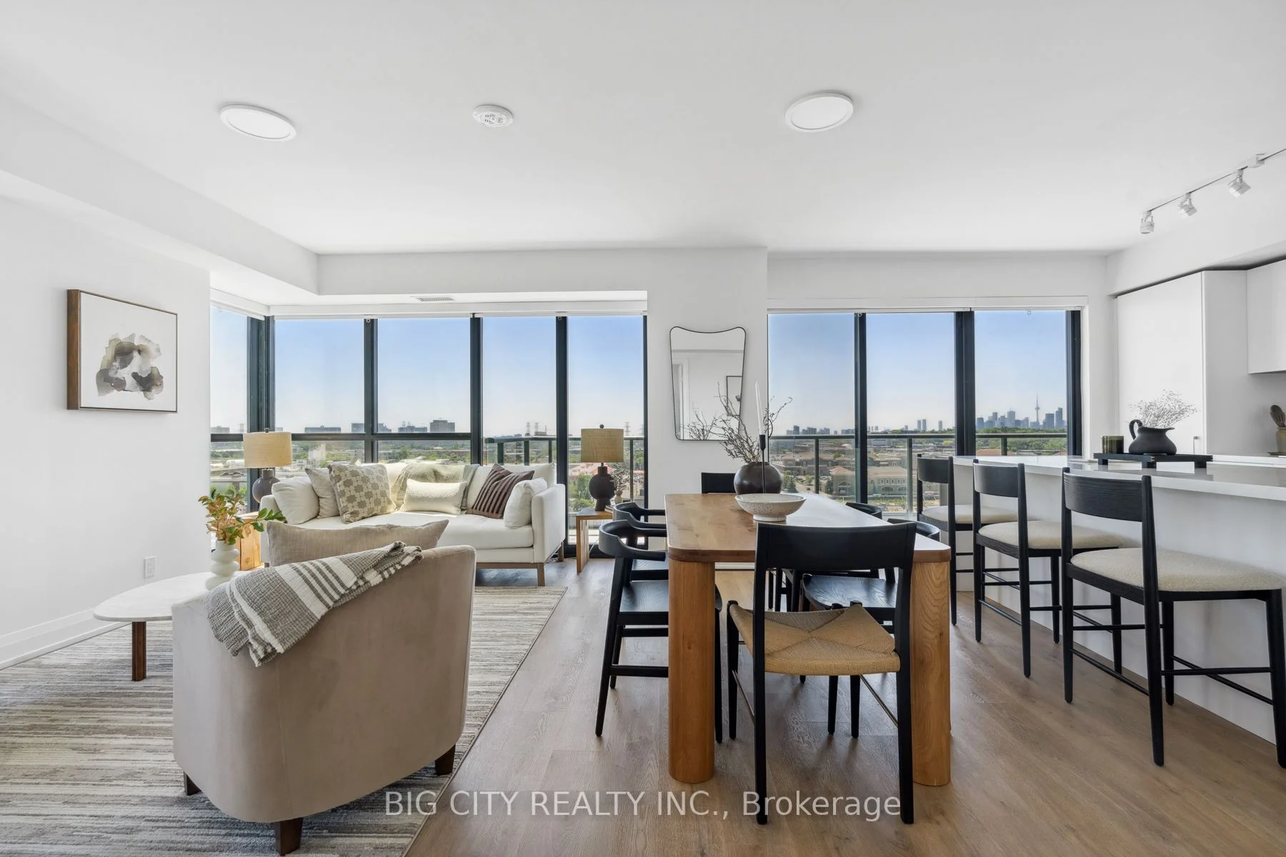 36 Brentcliffe Road 1410, Toronto C11, On M4g 0e1
