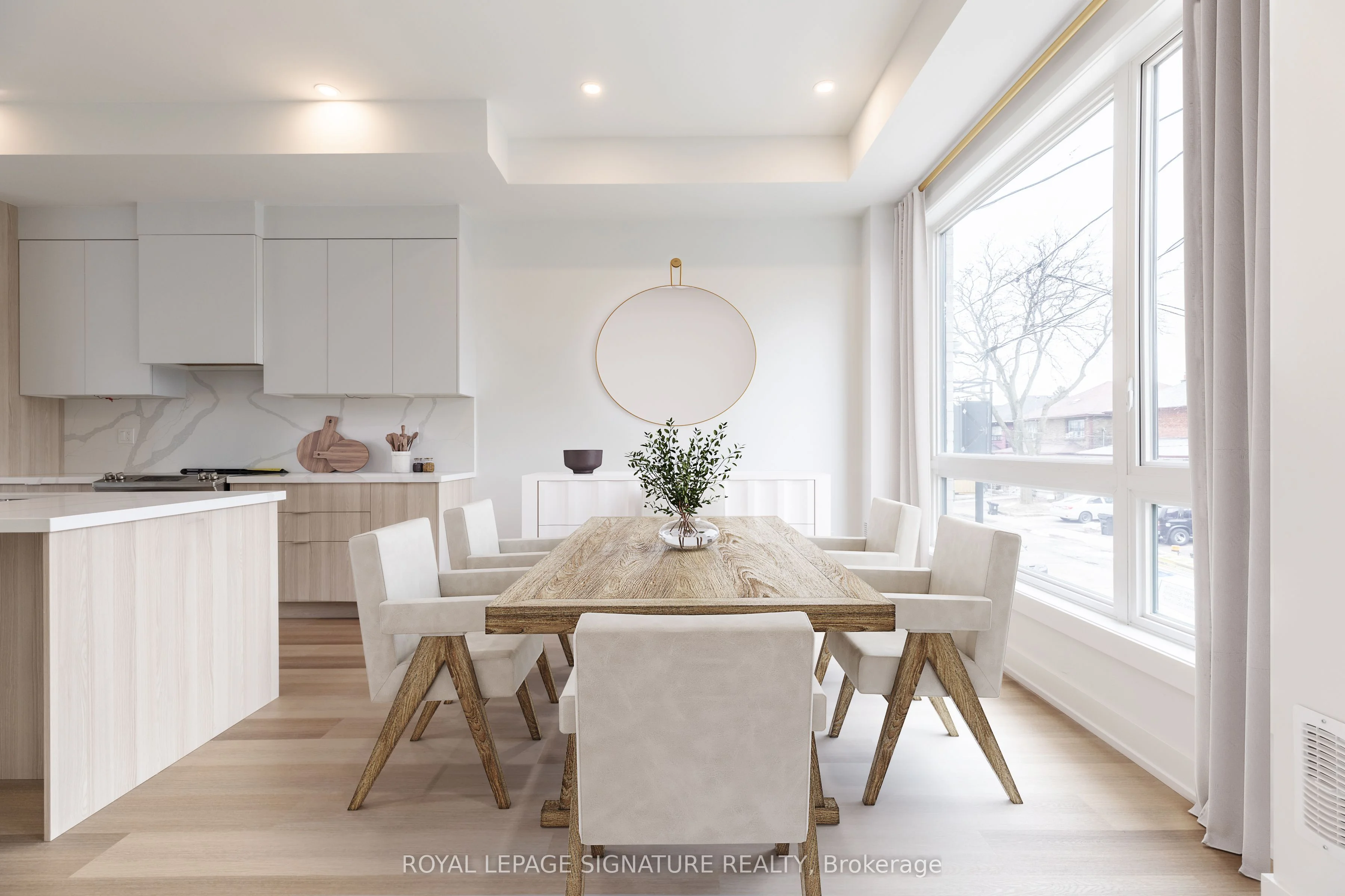 Att/Row/Townhouse in Toronto