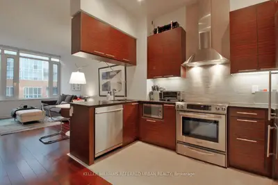 3 Market Street 502, Toronto C08, On M5v 1m7