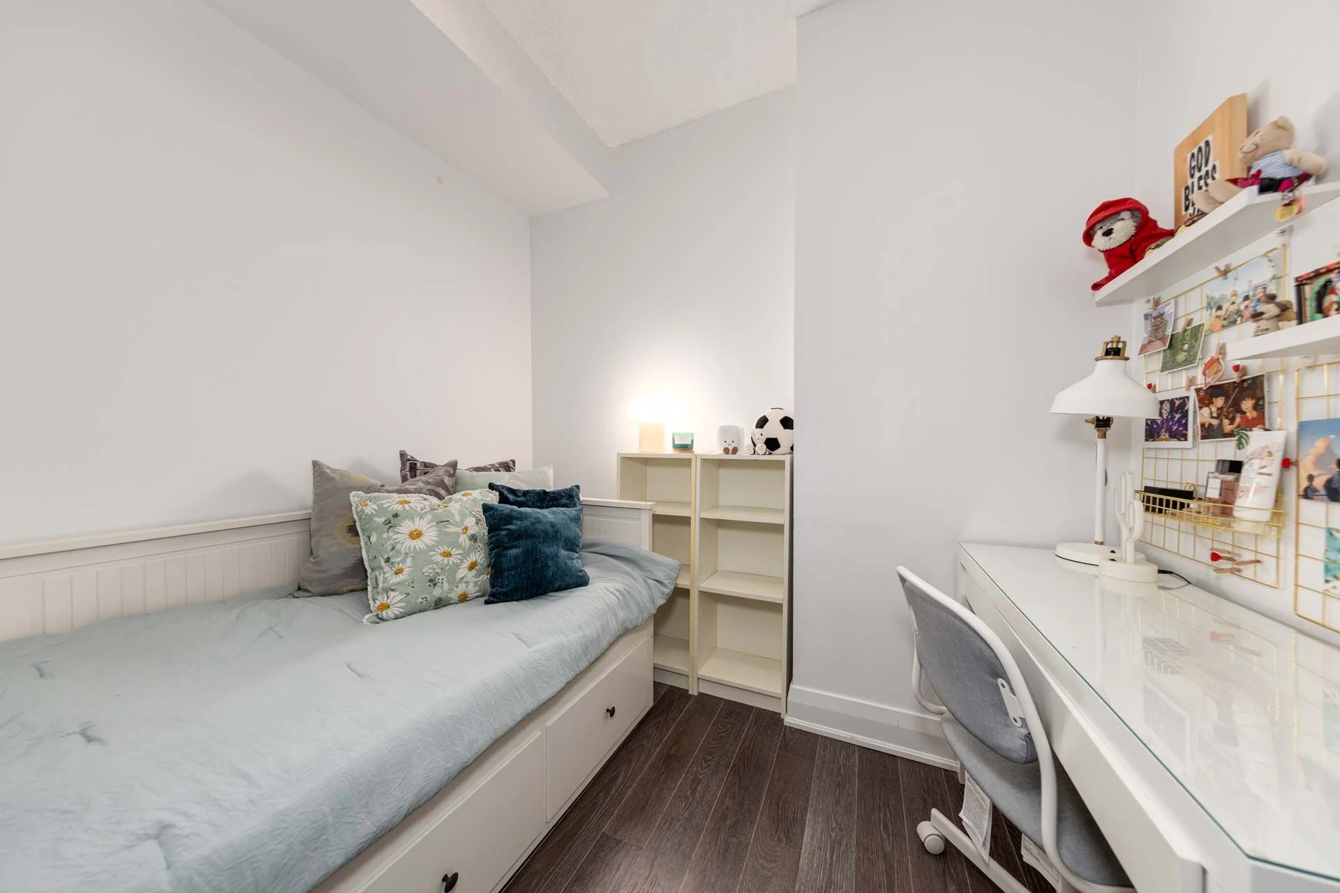 30 Hayden Street 205, Toronto C08, On M4y 3b8