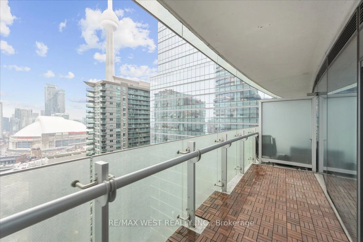 14 York Street 2407, Toronto C01, ON M5J 0B1