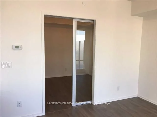 1 Bloor Street E 1803, Toronto C08, ON M4W 1A9
