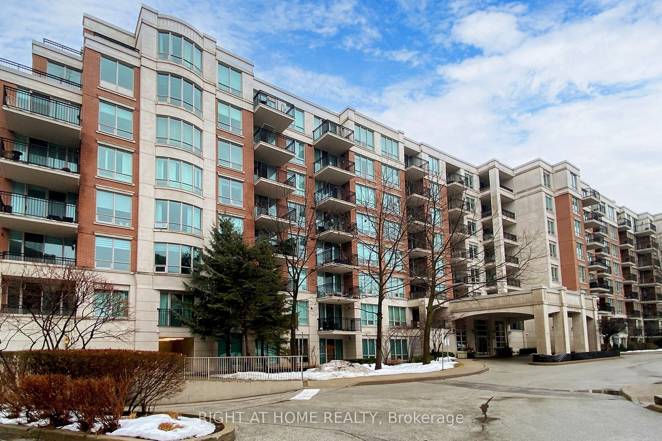 Condo Apartment in Toronto