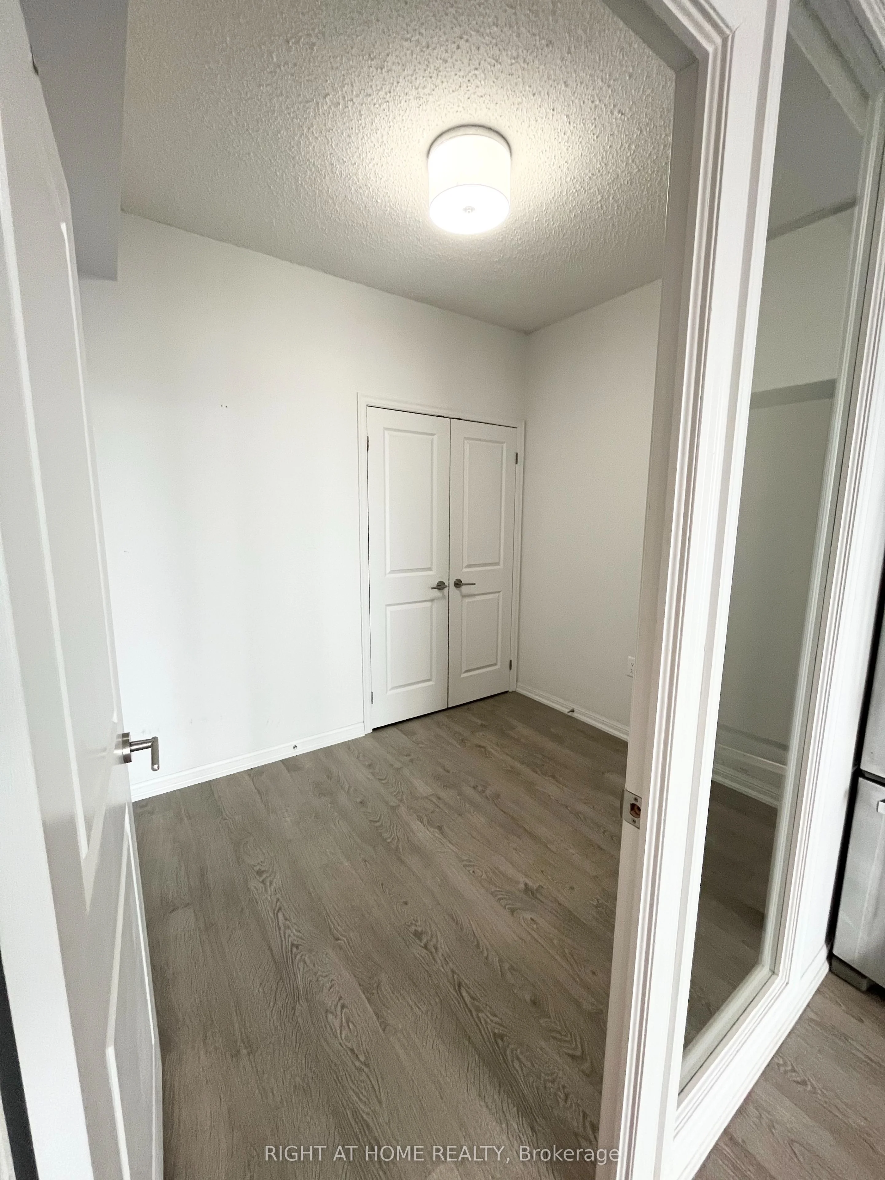 125 Western Battery Road 2401, Toronto C01, ON M6K 3R8