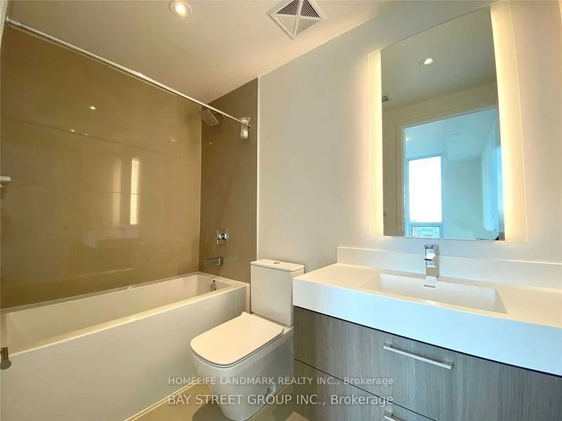 1 Yorkville Avenue 1805, Toronto C02, ON M4W 1L1