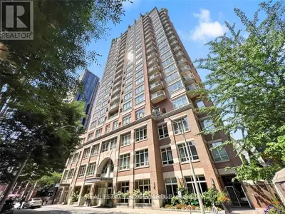 100 Hayden Street 910, Toronto C08, On M4y 3c7