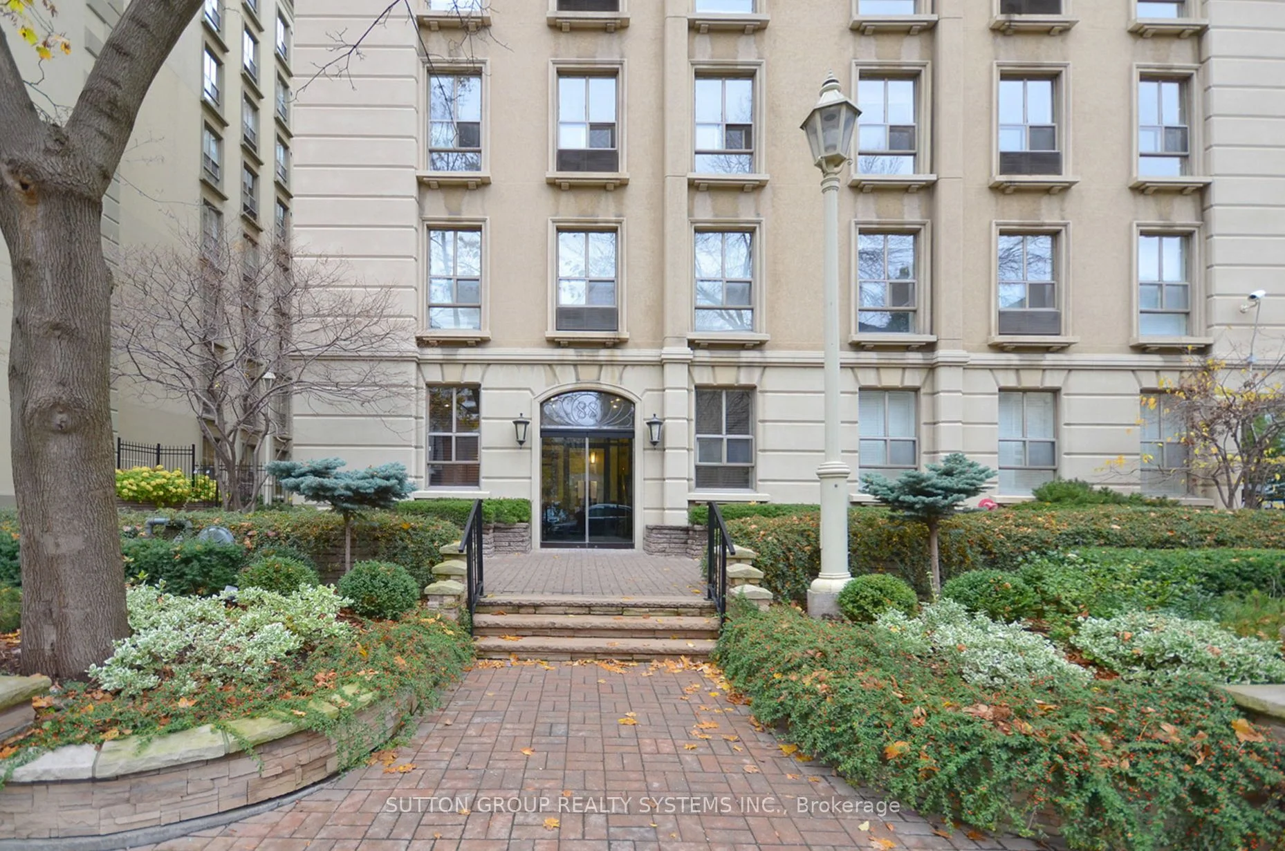 88 Charles Street E 205, Toronto C08, On M4y 2w7