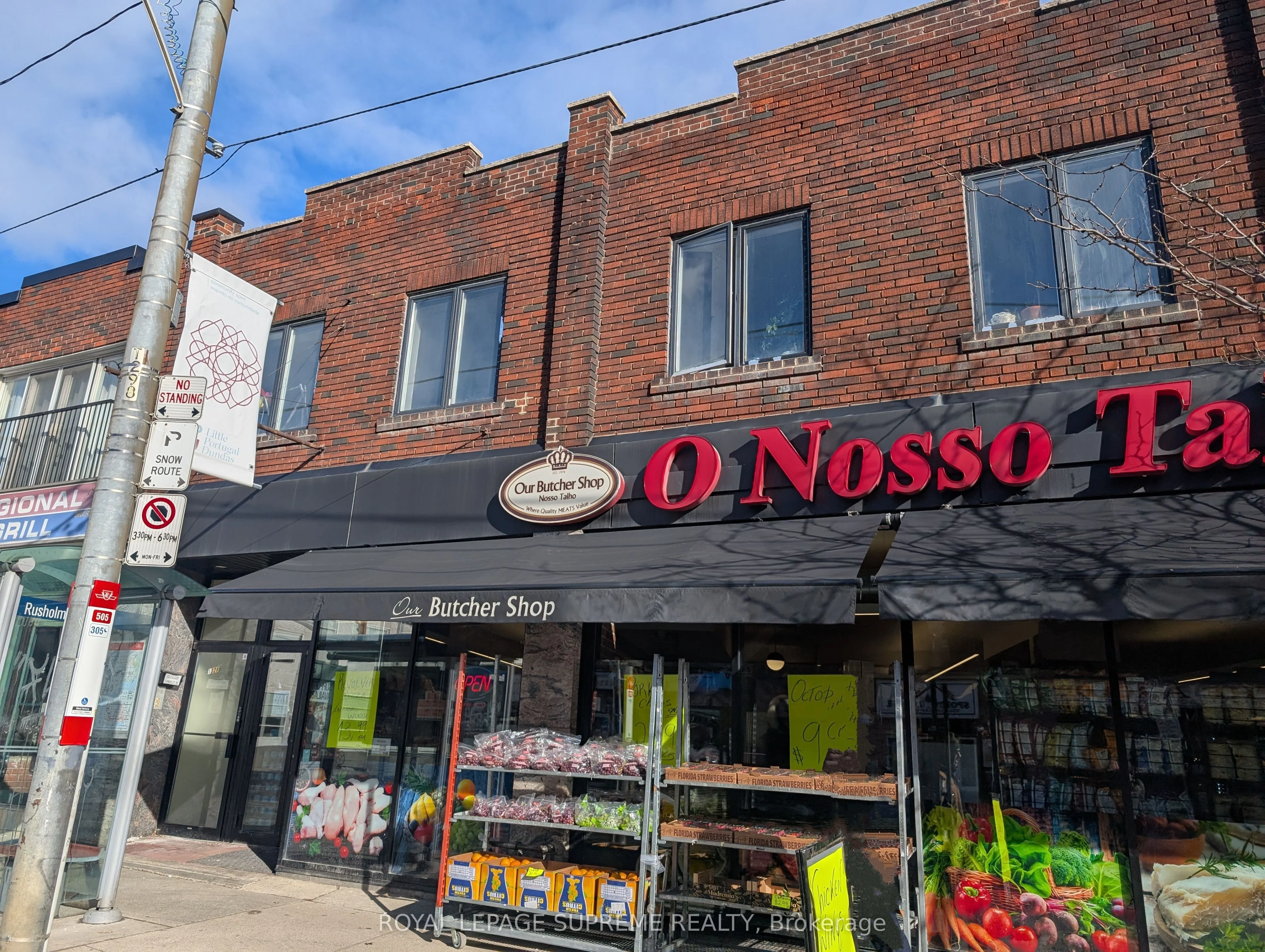 1326 Dundas Street W, Toronto C01, On M6j 1y1