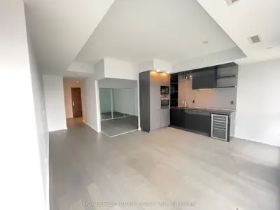 70 Temperance Street 2202, Toronto C01, On M5h 0b1