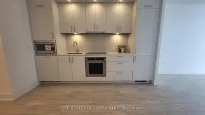 10 Inn On The Park Drive 1706, Toronto C13, On M3c 0p9