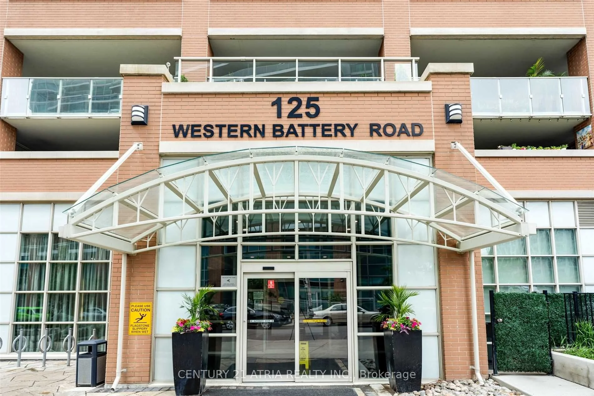 125 Western Battery Road 2412, Toronto C01, On M6k 3r8