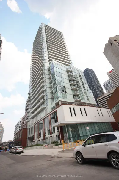 33 Helendale Avenue 1513, Toronto C03, On M4r 0a4