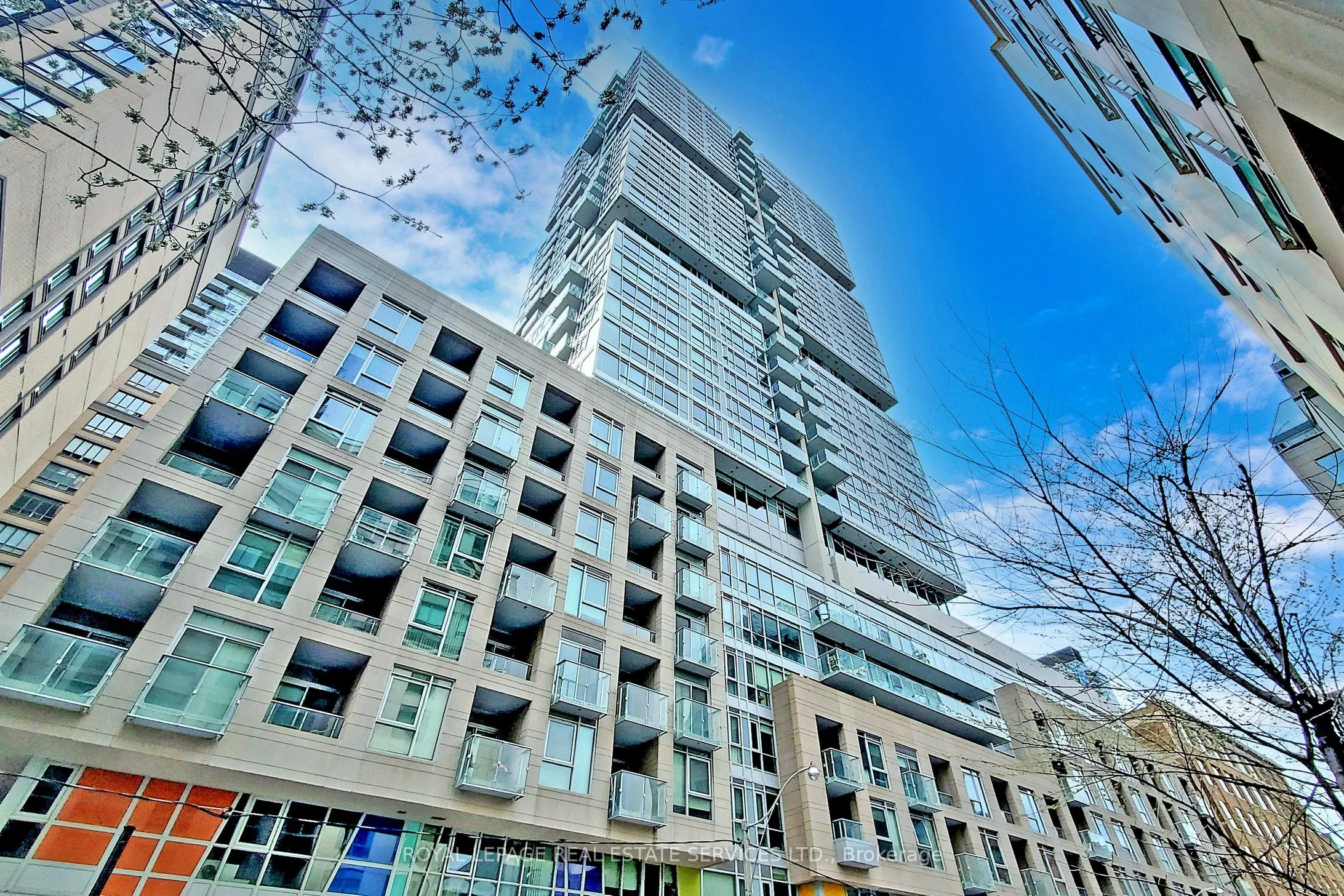 199 Richmond Street W 1704, Toronto C01, On M5v 0h4