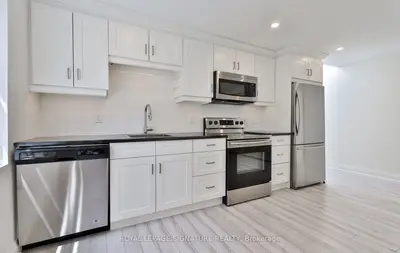 995 Bloor Street W 3rd Level, Toronto C01, On M6h 1m1