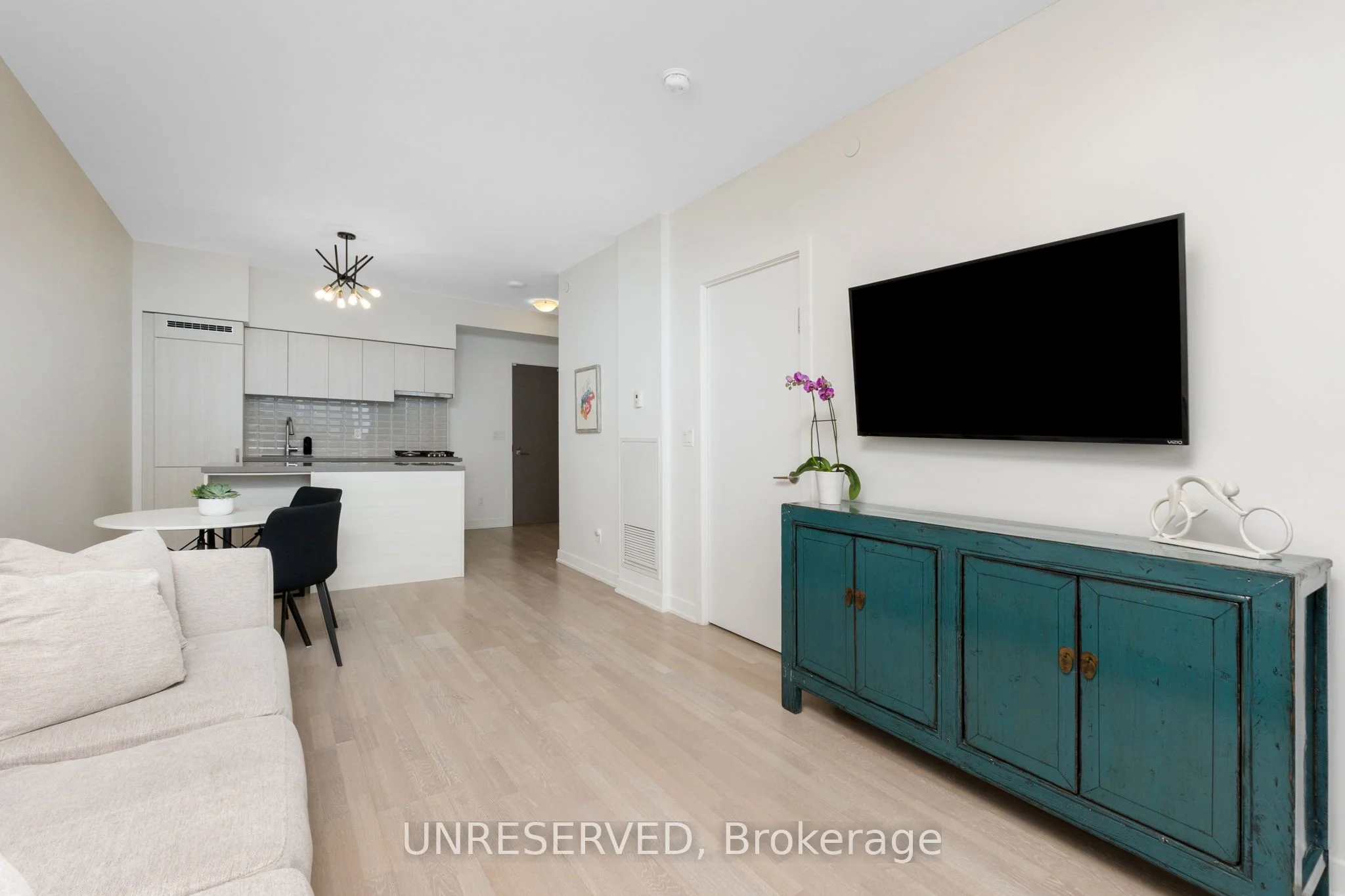 Condo Apartment in Toronto