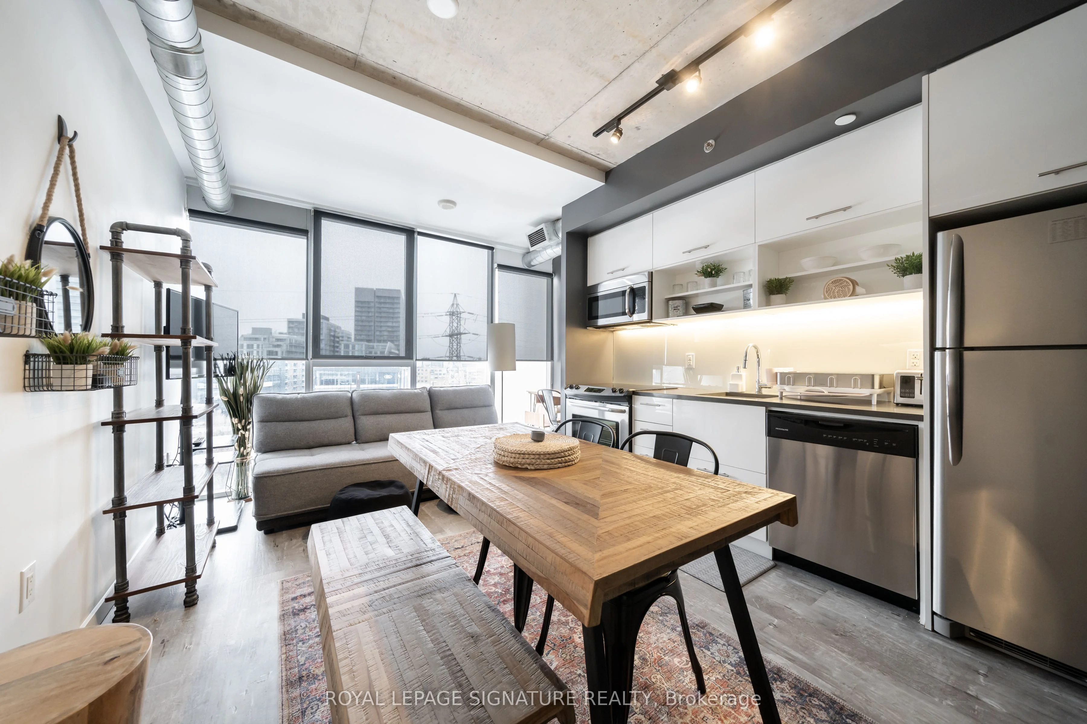 Condo Apartment in Toronto