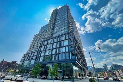 50 Power Street 1301, Toronto C08, On M5a 0v3