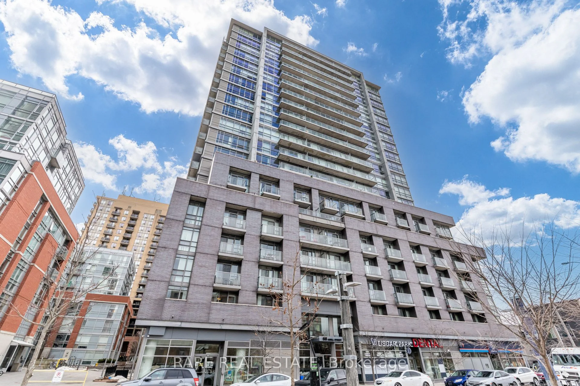 Condo Apartment in Toronto