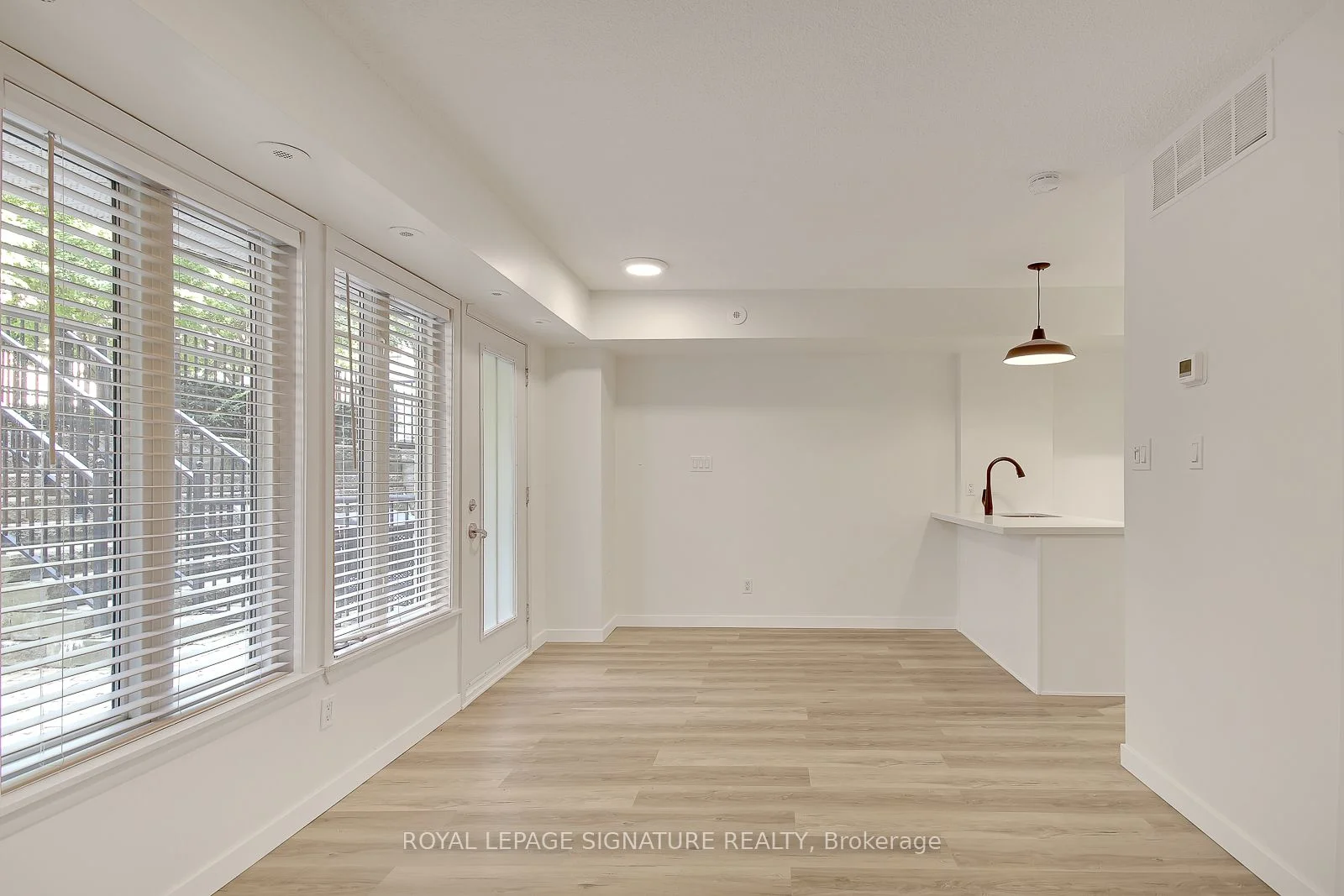 21 Pirandello Street 1217, Toronto C01, On M6k 3p4