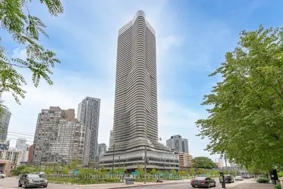 11 Wellesley Street W 2613, Toronto C01, On M4y 1e8