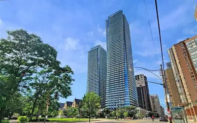 65 St Mary Street 401, Toronto C01, On M5s 0a6