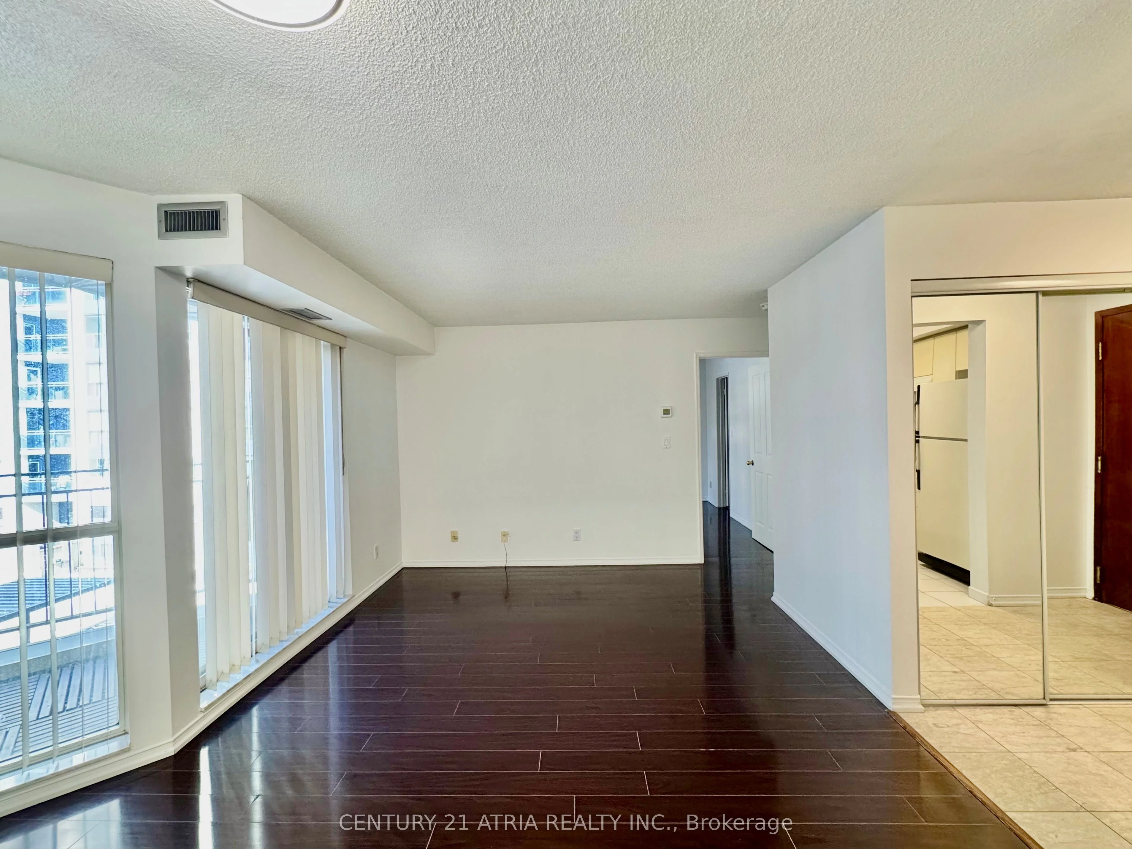 38 Hollywood Avenue 308, Toronto C14, ON M2N 6S6