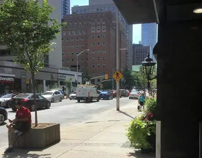 360 Bloor Street E 304, Toronto C09, On M4w 3m3