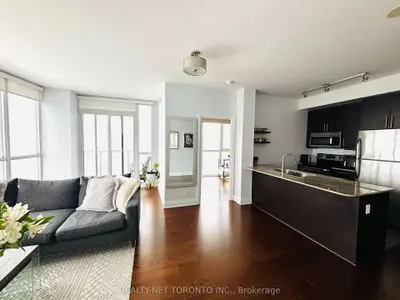 530 W St Clair Avenue W 702, Toronto C03, On M6c 0a2