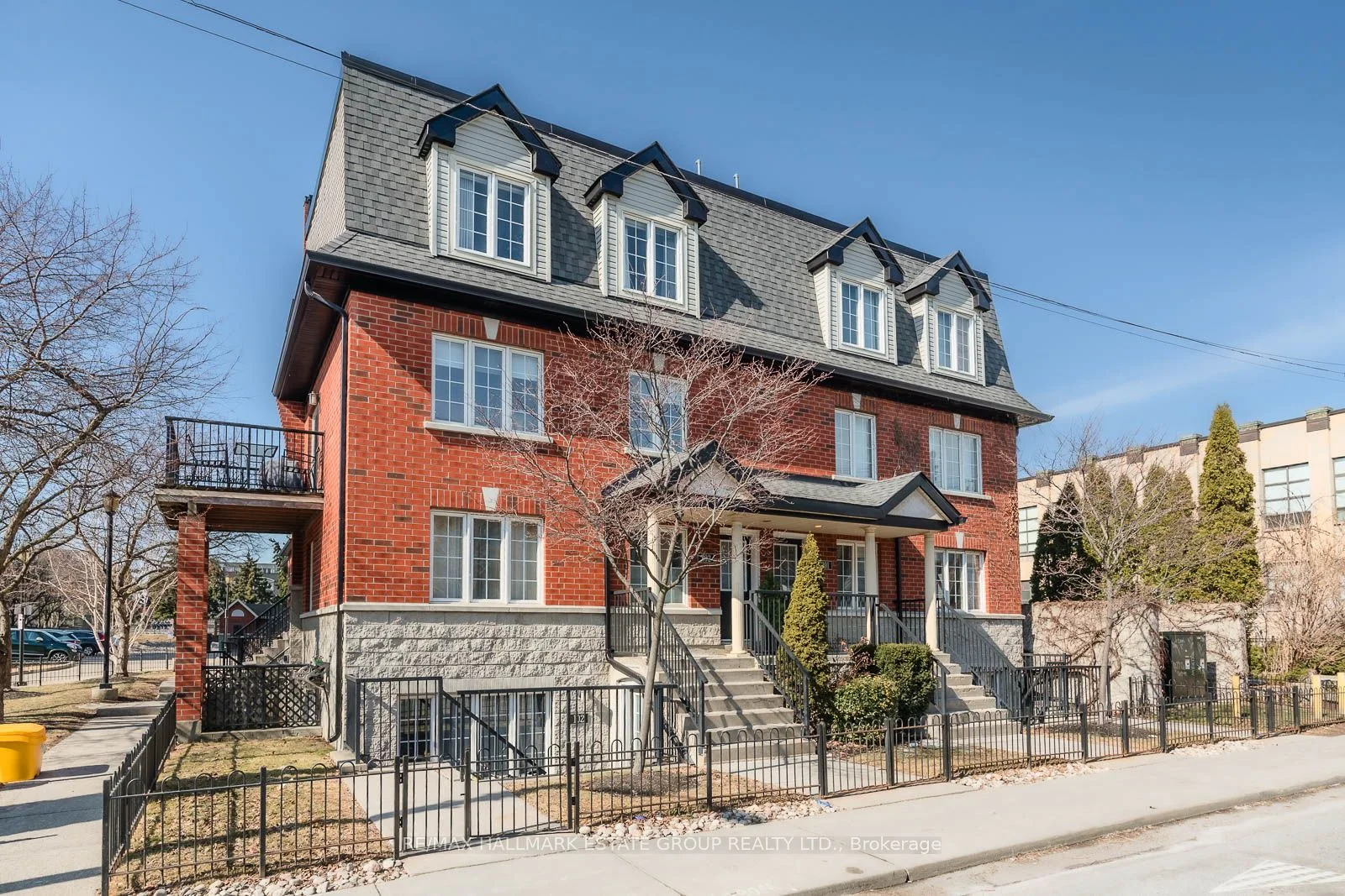 Condo Townhouse in Toronto