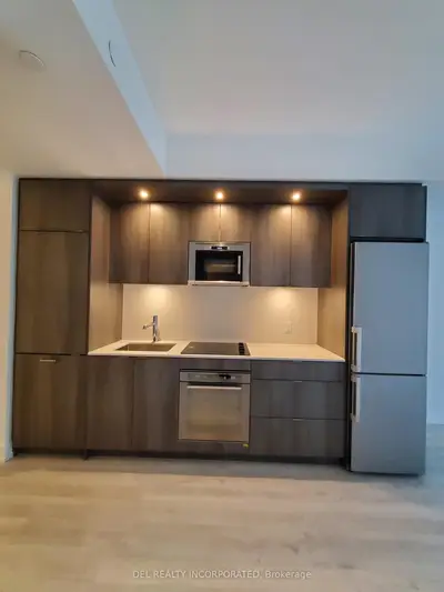 30 Inn On The Park Drive 1802, Toronto C13, On M3c 0p7