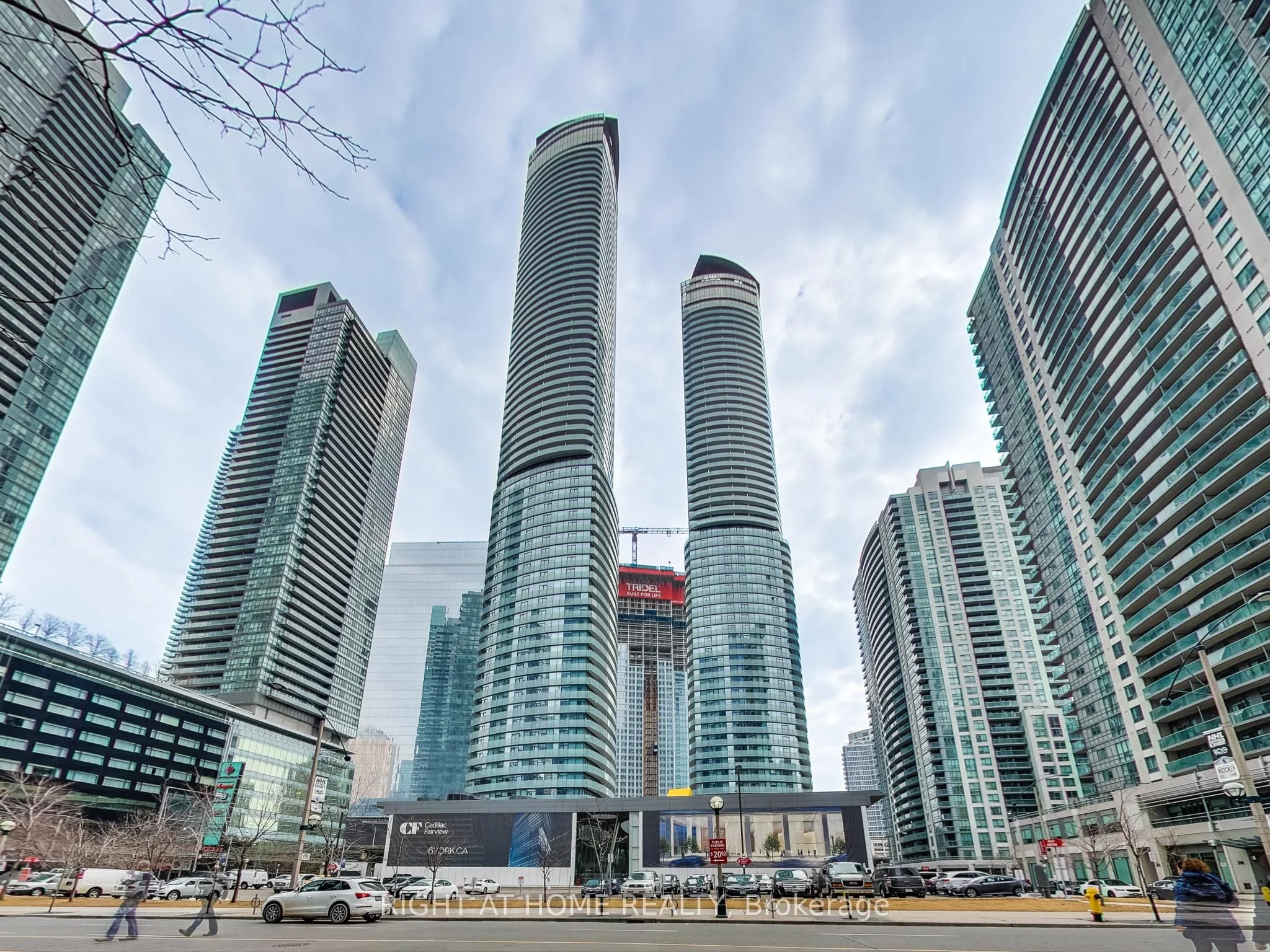 Condo Apartment in Toronto