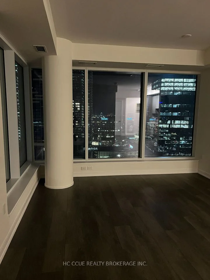 28 Freeland Street 2207, Toronto C01, ON M5E 0E3