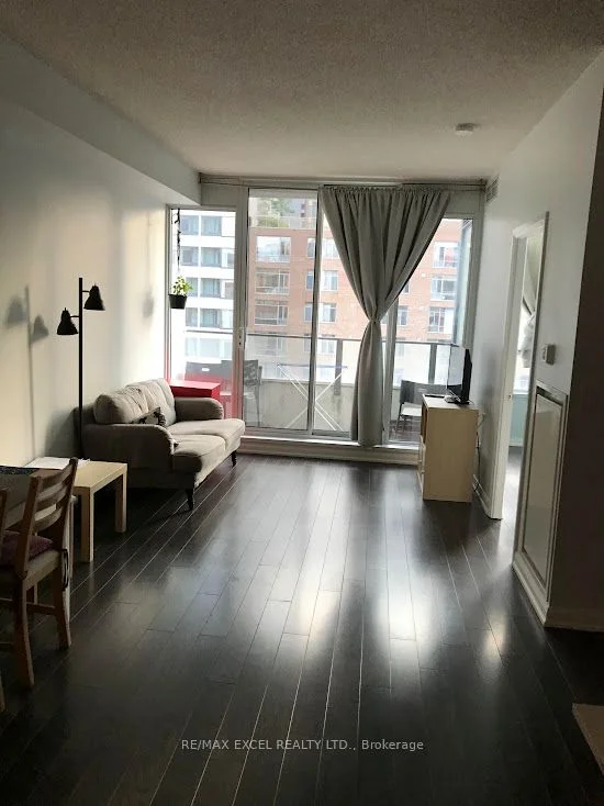 111 Elizabeth Street 1616, Toronto C01, ON M5G 1P7