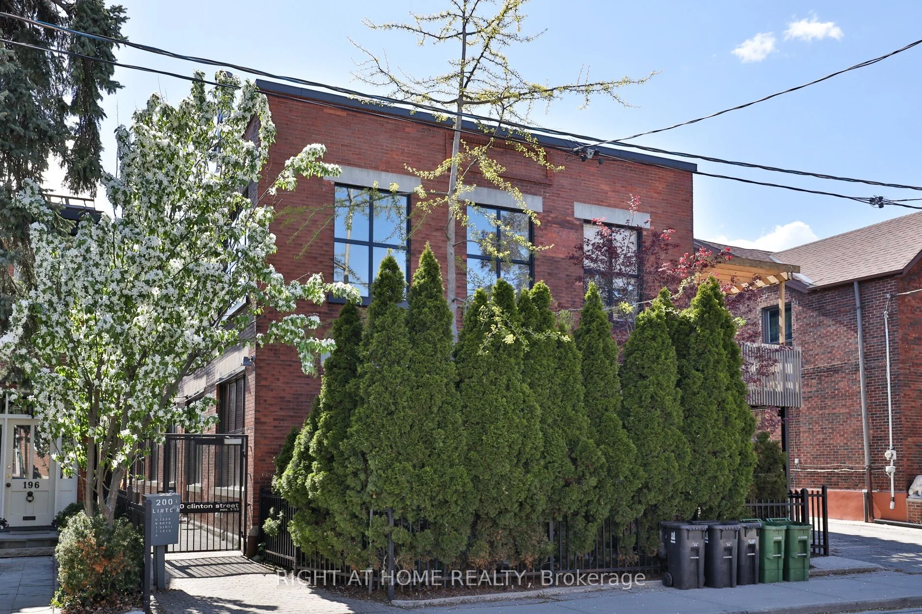 200 Clinton Street 5, Toronto C01, On M6g 2y5