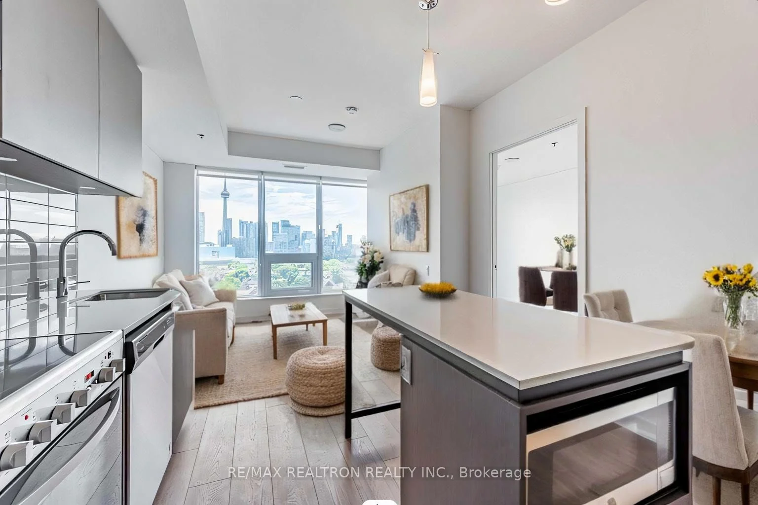 203 College Street 1101, Toronto C01, On M5t 1p9