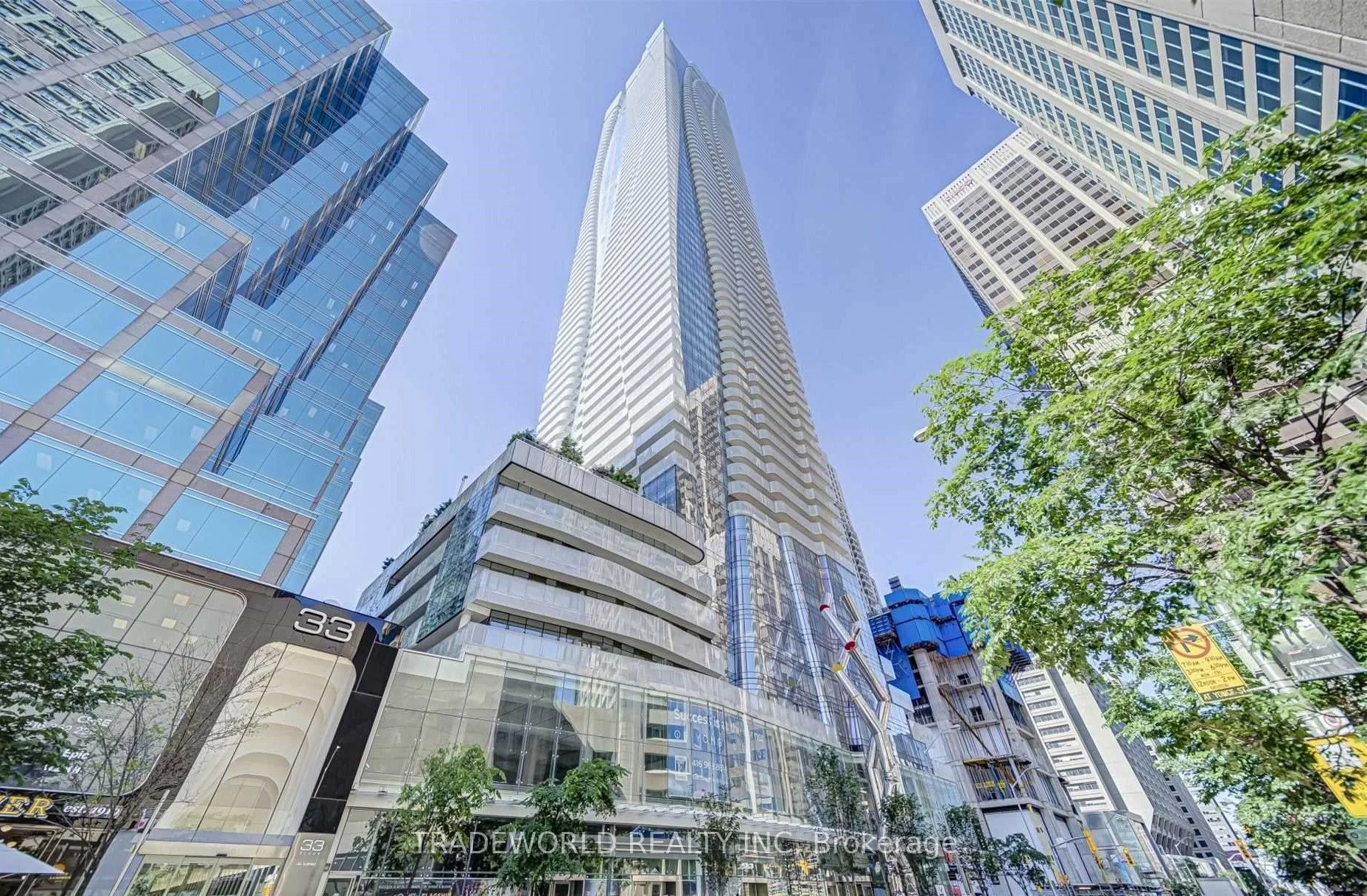 1 Bloor Street E 1502, Toronto C08, On M4w 1a8