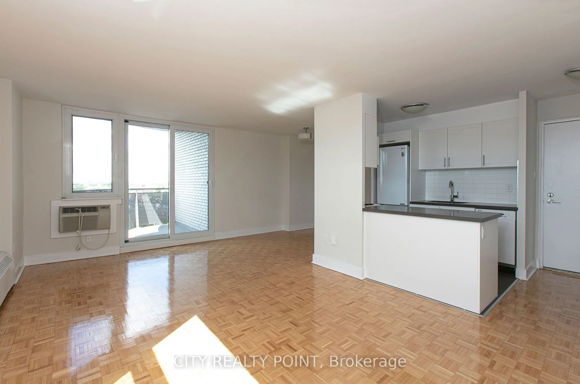 485 Huron Street 905, Toronto C02, On M5r 2r5