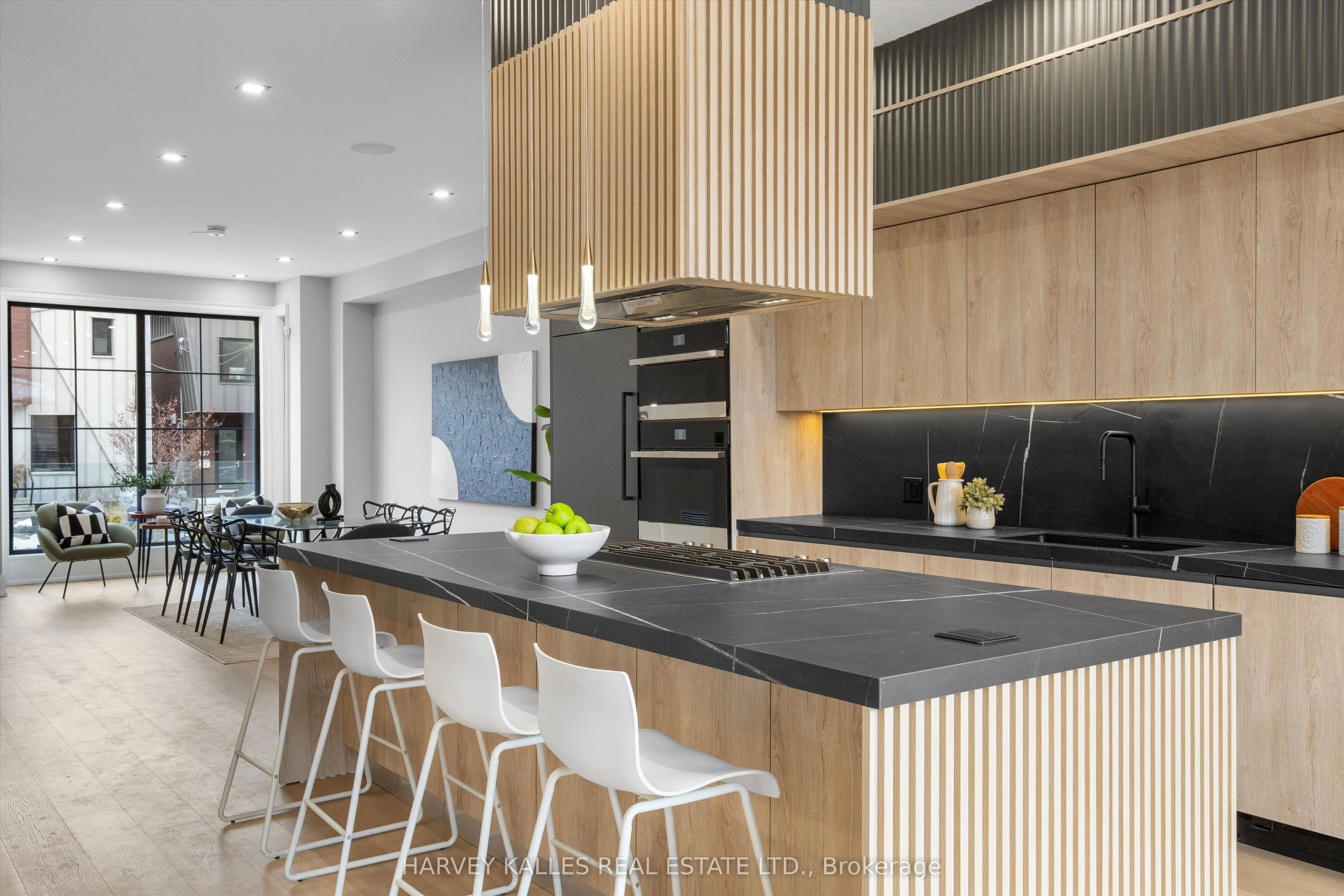 174 Lisgar Street, Toronto C01, ON M6J 3G3