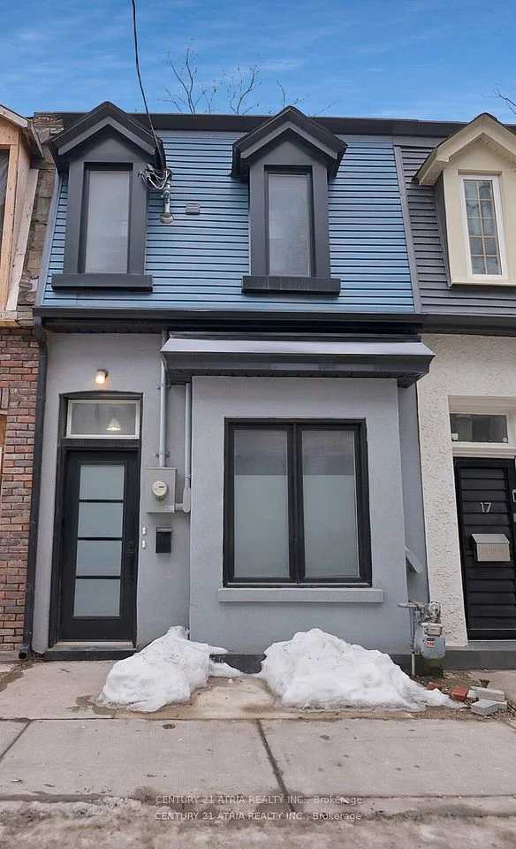 15 Rebecca Street, Toronto C01, On M6j 1k8