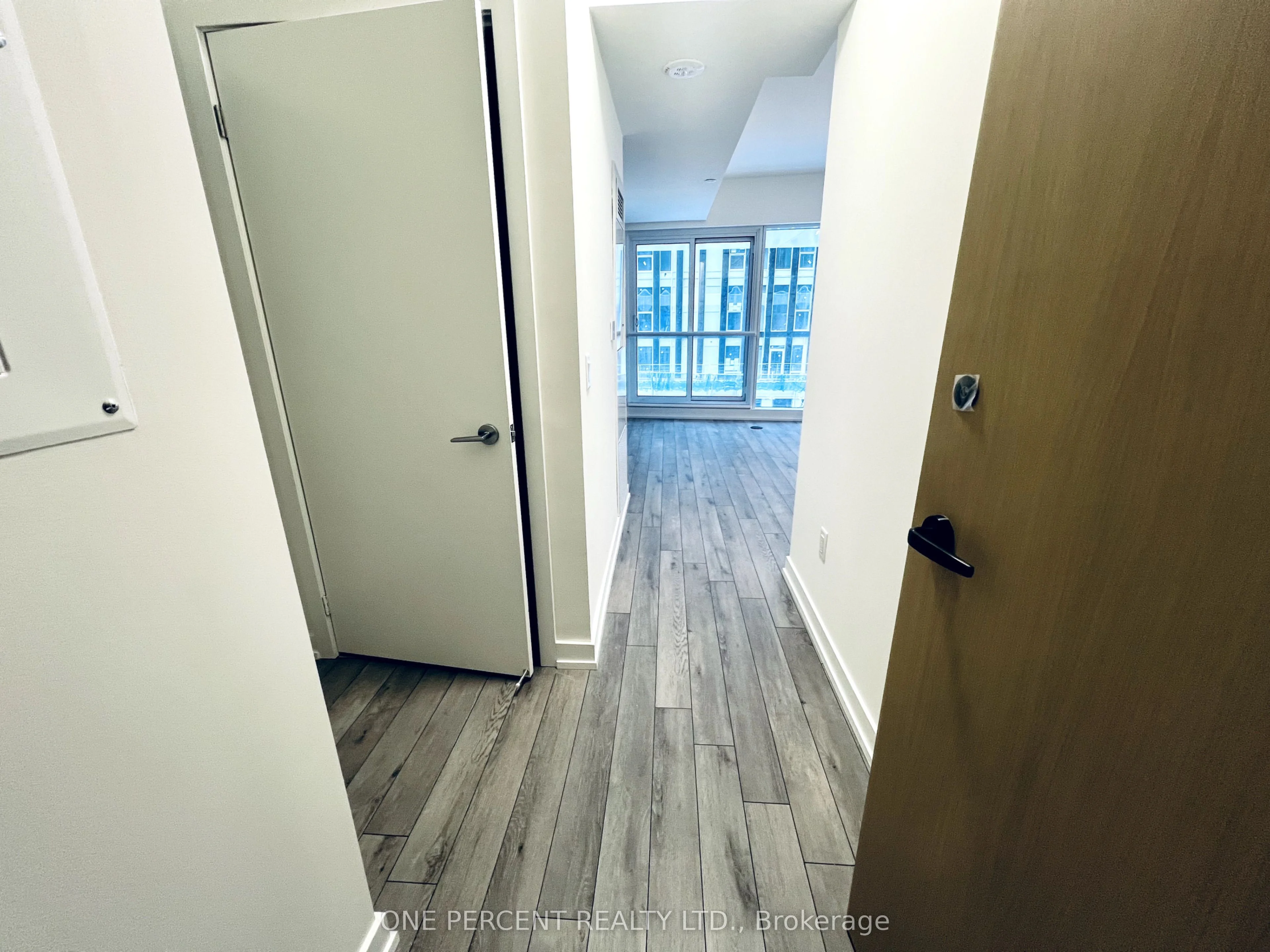 89 CHURCH Street 812, Toronto C08, ON M5C 2G3