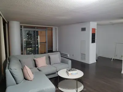 81 Navy Wharf Court 903, Toronto C01, On M5v 3s2