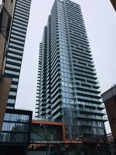 50 Wellesley Street E 302, Toronto C08, On M4y 1g2
