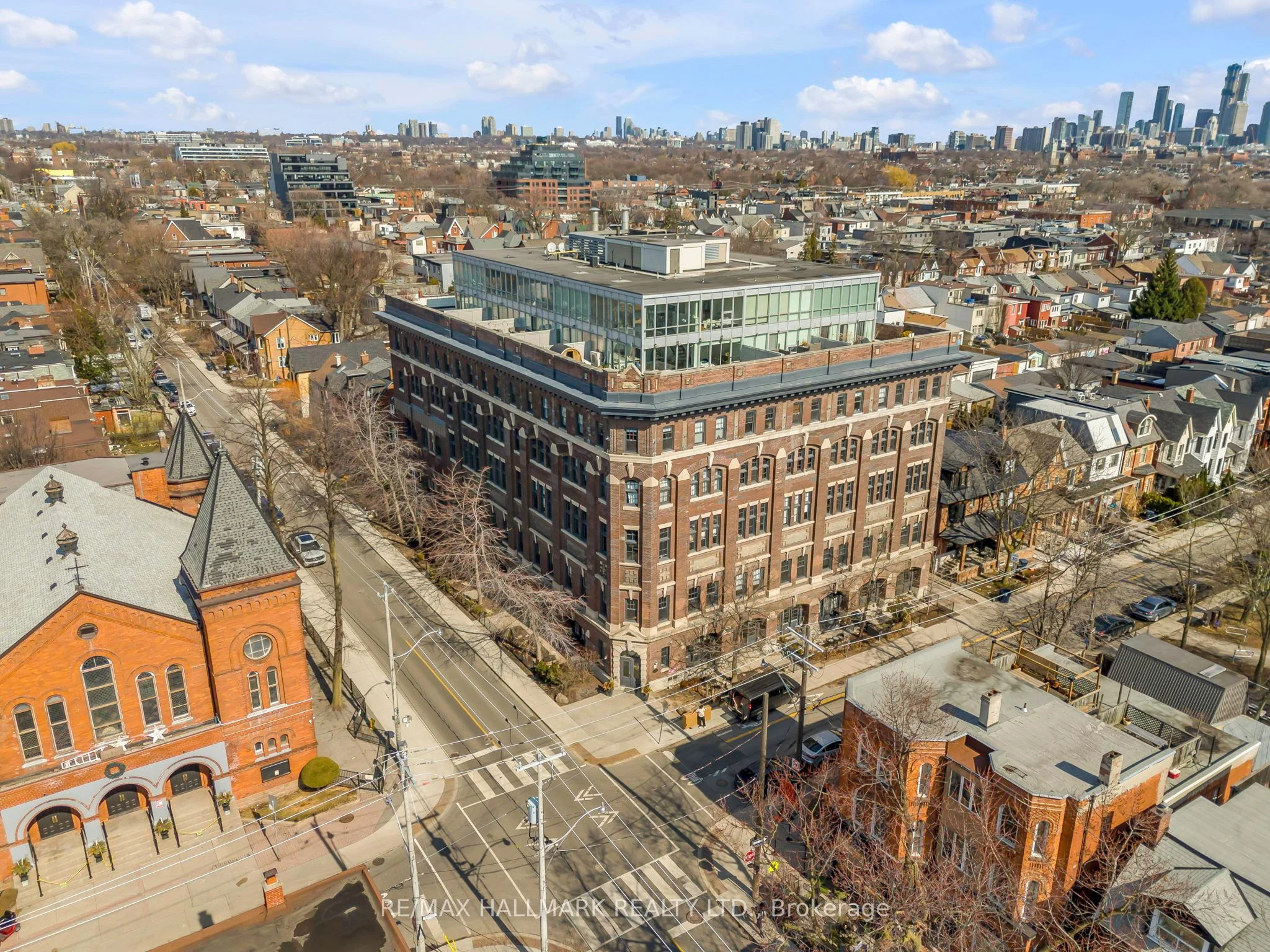 Condo Apartment in Toronto