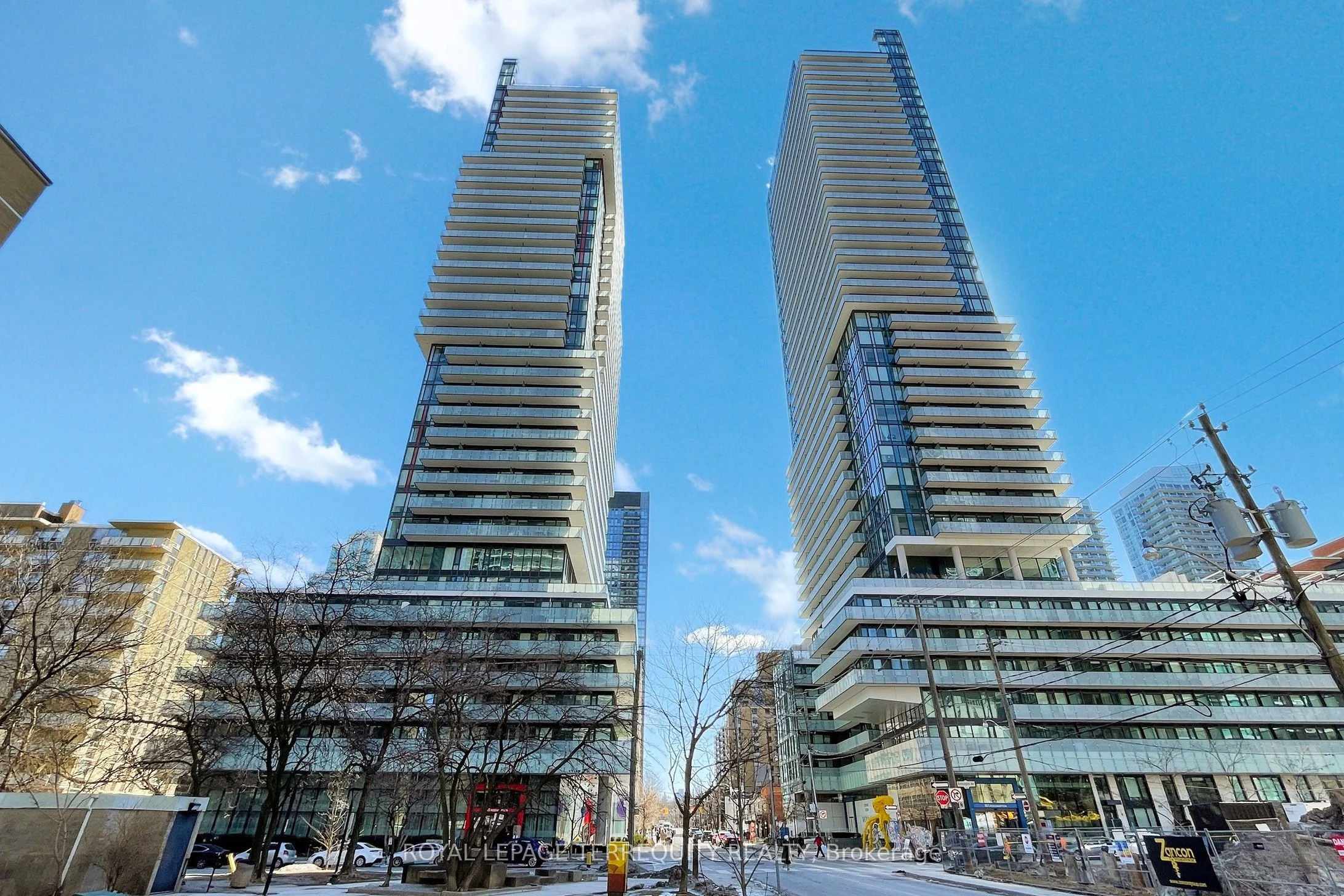 Condo Apartment in Toronto