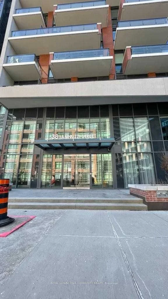 38 Iannuzzi Street 2307, Toronto C01, ON M5V 0S2