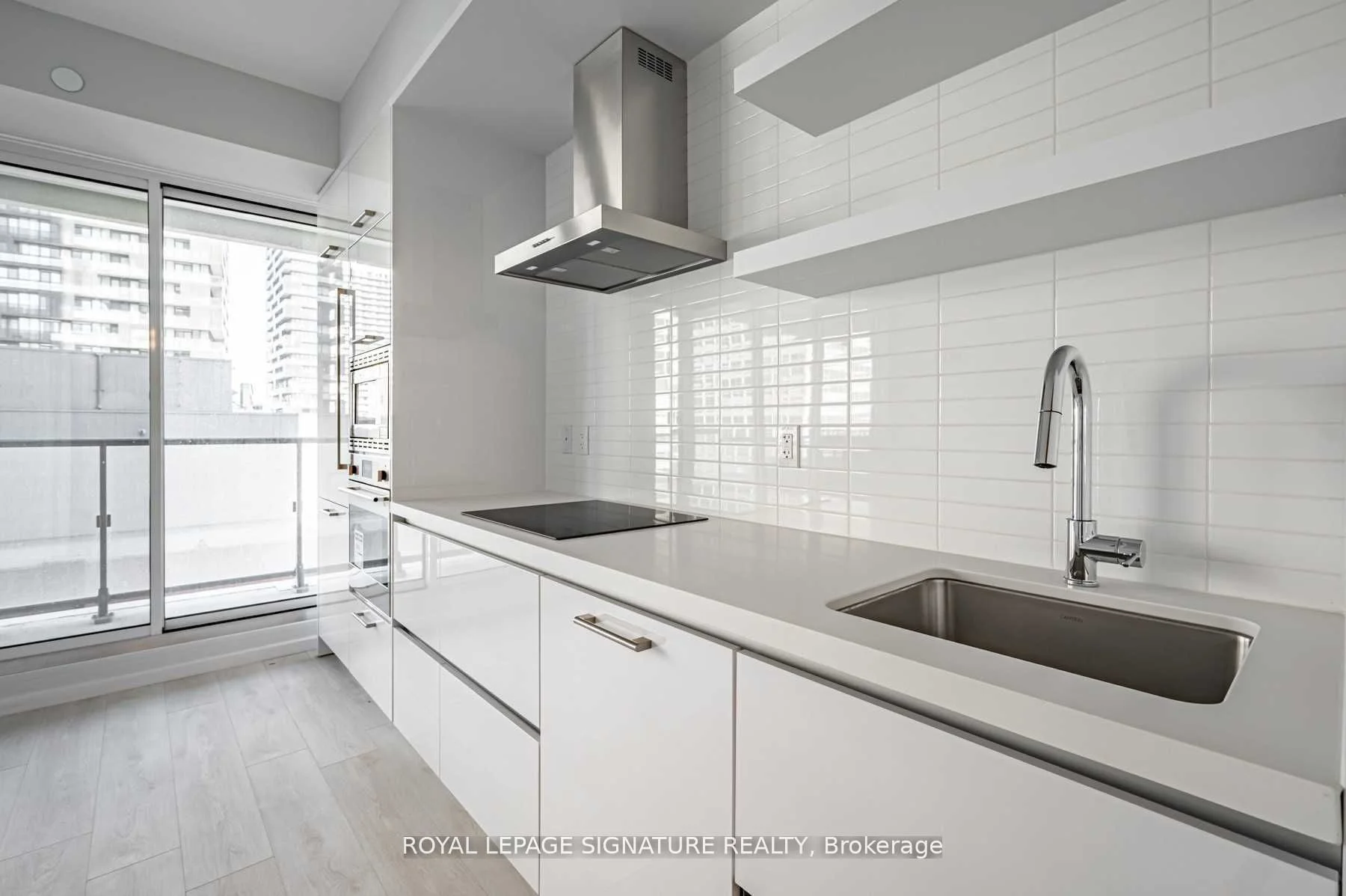 2221 Yonge Street 2901, Toronto C10, On M4s 2b4